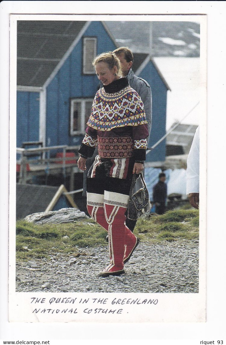 Carte Photo- The Queen In The Greenland - National Costume - Groenland