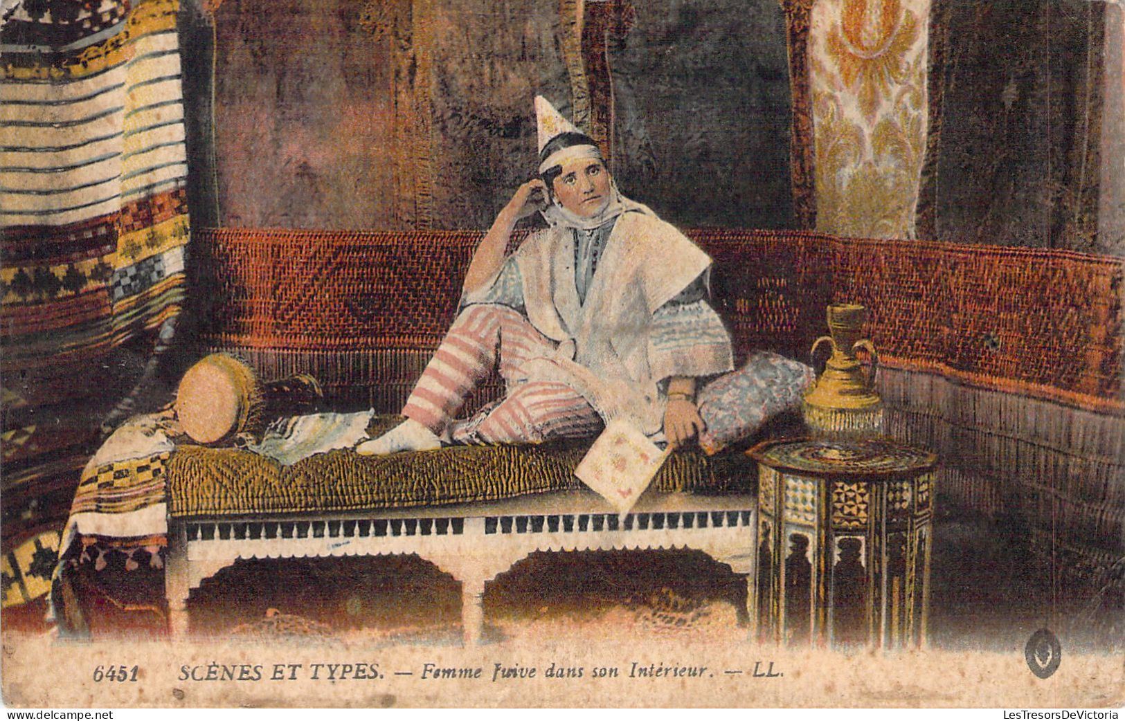 ALGERIE - SCENES ET TYPES - Femme Juive Dans Son Intérieur - Carte Postale Ancienne - Scènes & Types