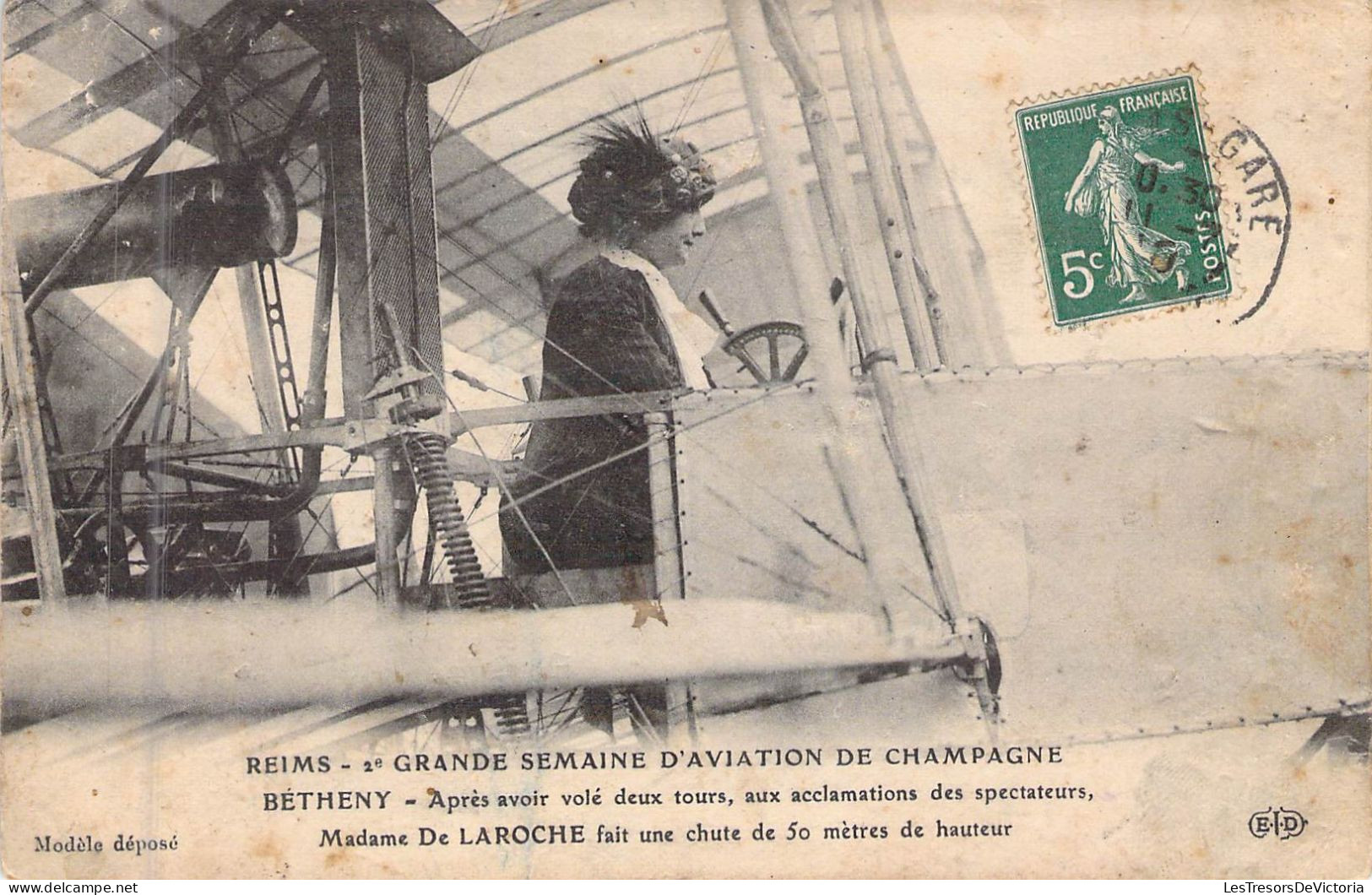 AVIATION - ACCIDENTS - Madame De LAROCHE Fait Une Chute De 50 Mètres De Hauteur - Carte Postale Ancienne - Incidenti