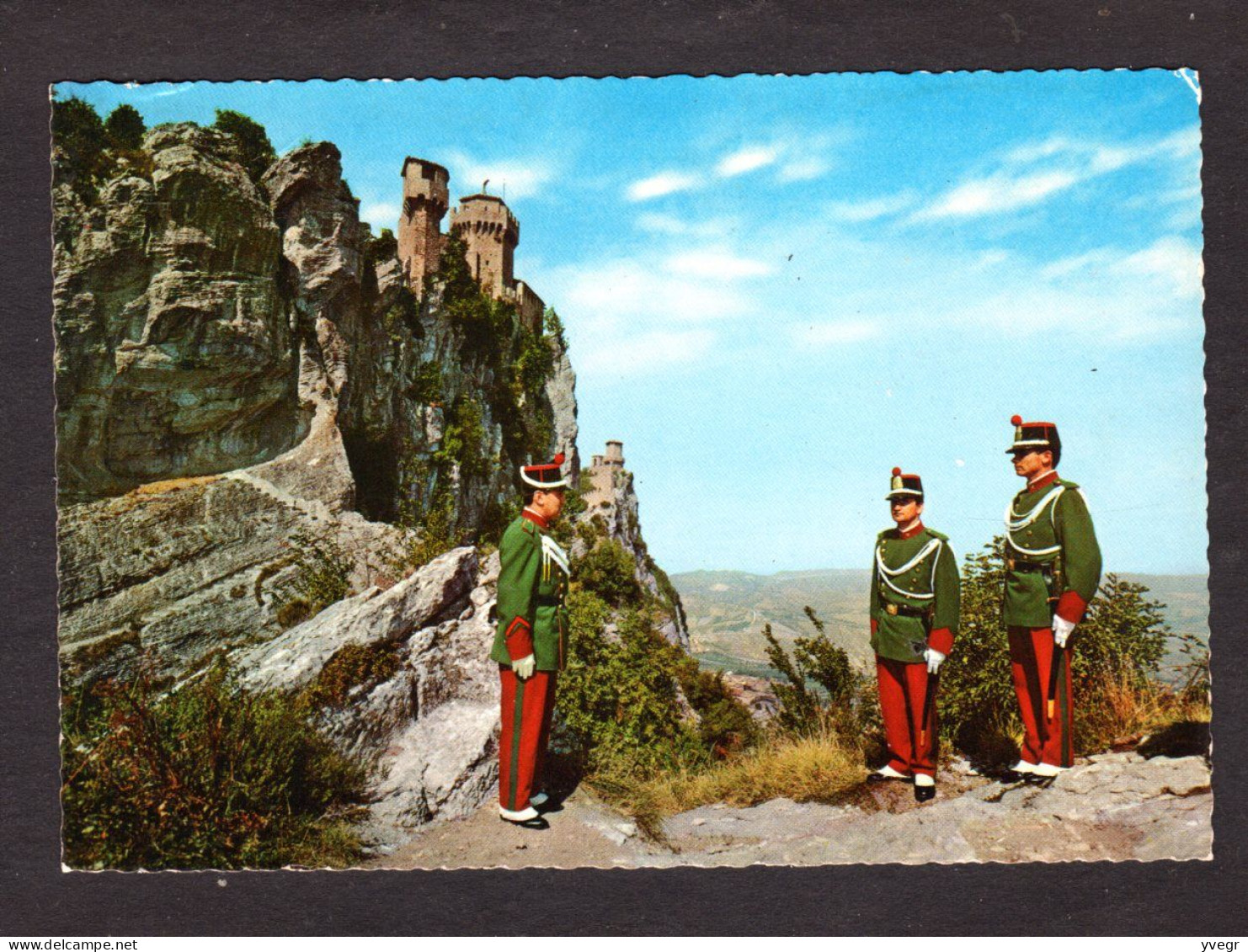 République De Saint-Marin - Scorcio Panoramico - Vue Panoramique Et La Garde  - Militaria ( N° 16943 ) - San Marino