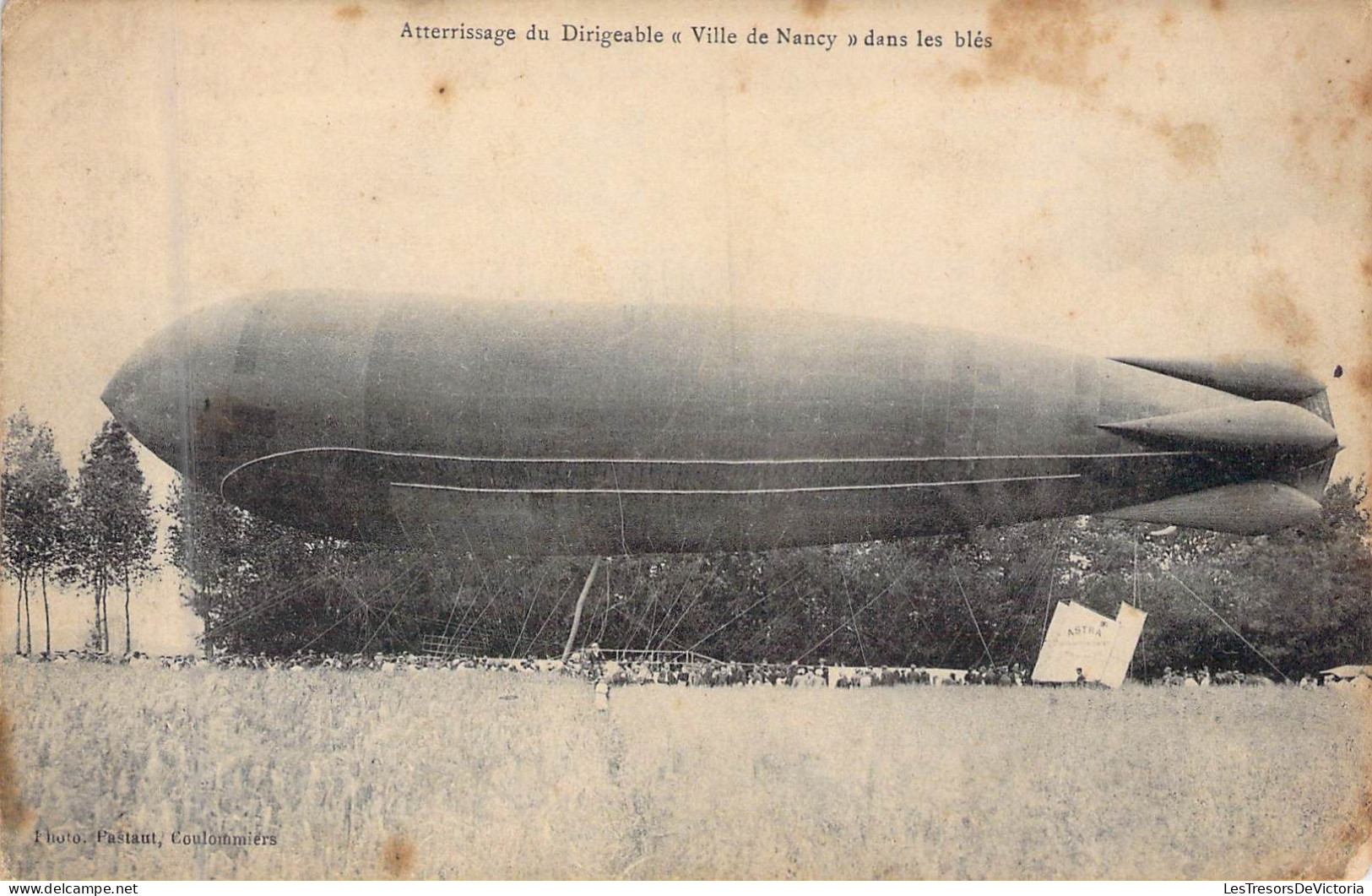 DIRIGEABLES - Atterrissage Du Dirigeable " Ville De Nancy " Dans Les Blés  - Carte Postale Ancienne - Dirigibili