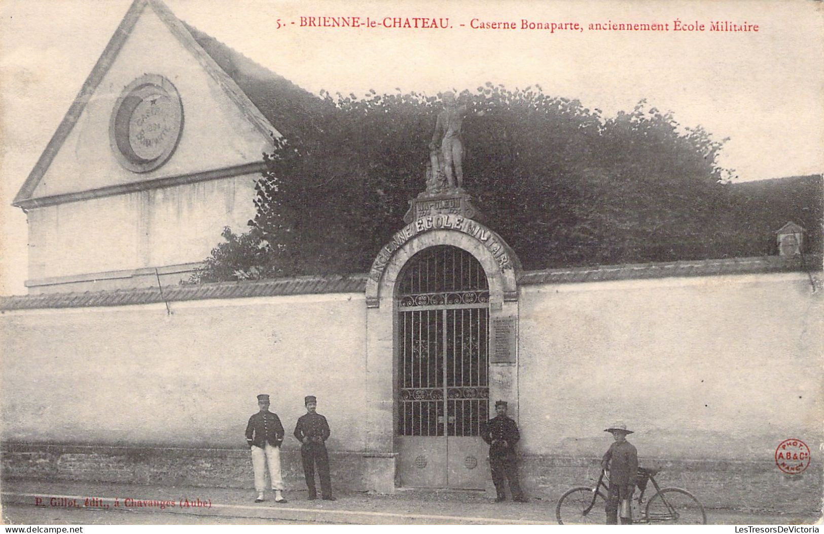 MILITARIA - BRIENNE LE CHATEAU - Caserne Bonaparte - Anciennement école Militaire - Carte Postale Ancienne - Casernes