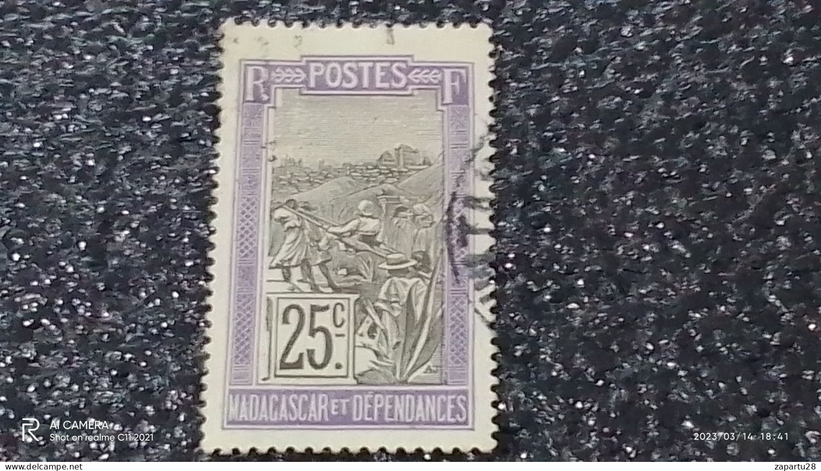 MADAGASKAR---  -1922-30-     25C   USED- - Oblitérés