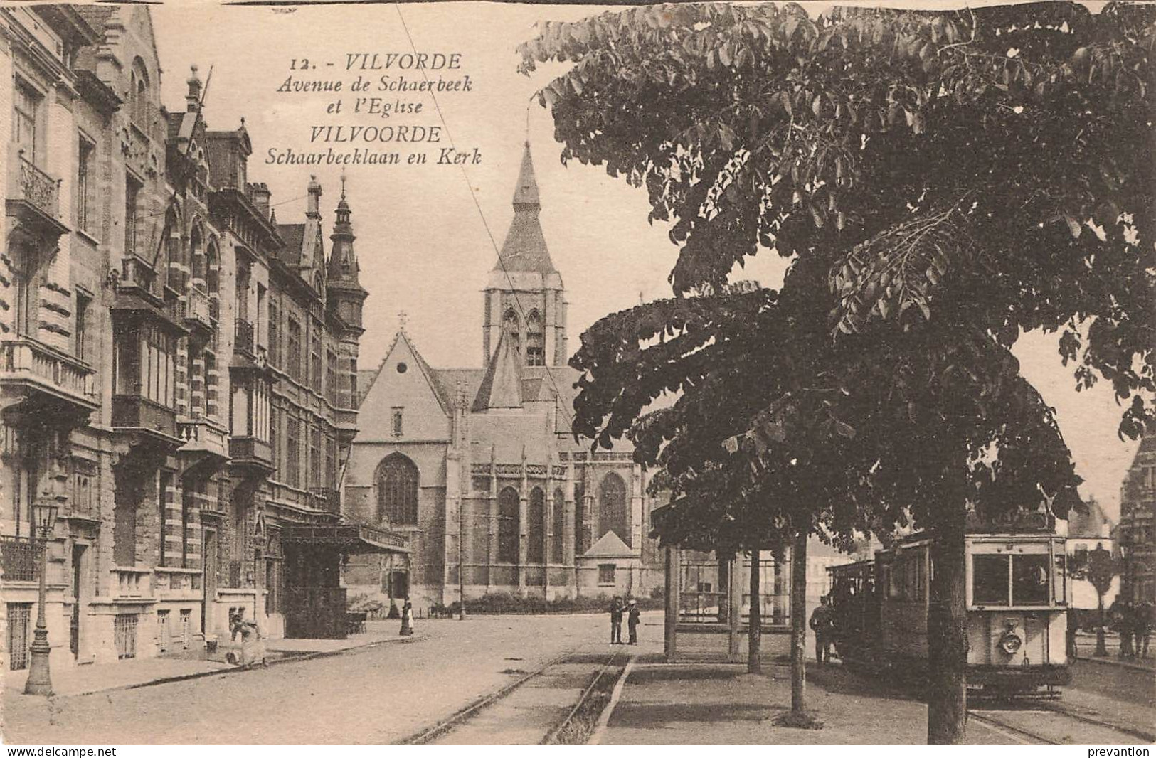 VILVORDE - Avenue De Schaerbeek Et L'Eglise (avec Tram Sur La Droite) - Vilvoorde