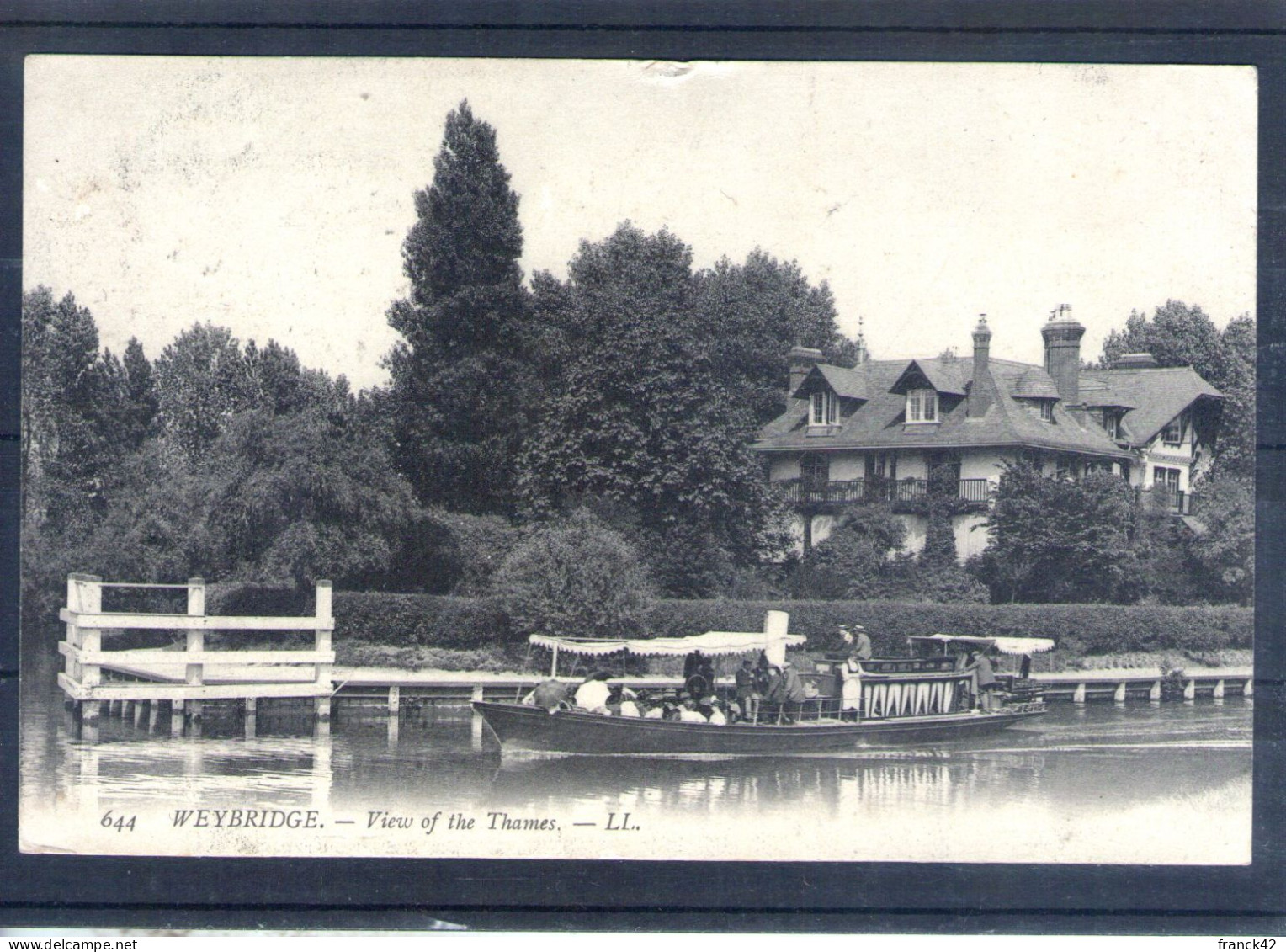 Angleterre. Weybrifge. View Of The Thames - Surrey