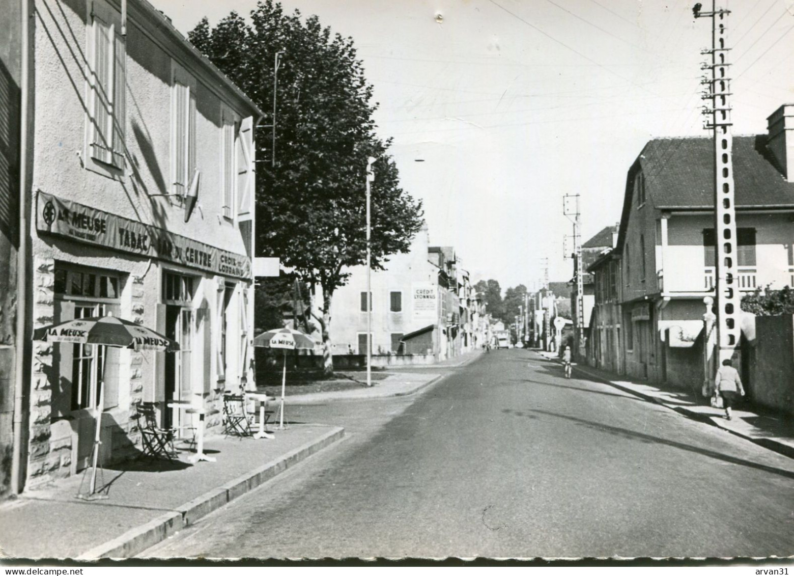 BIZANOS - LA RUE PRINCIPALE Dans Les ANNEES 60  - - Bizanos