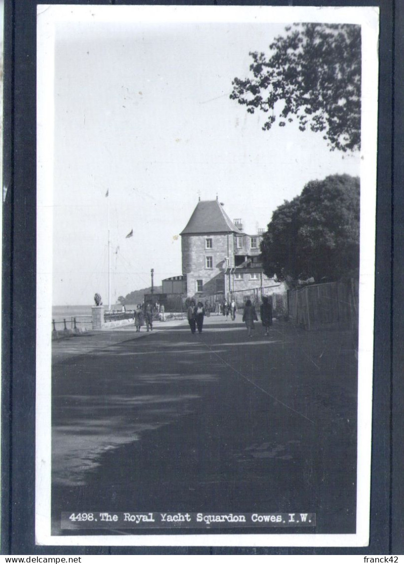 Angleterre. The Royal Yacht Squardon Cowes - Cowes