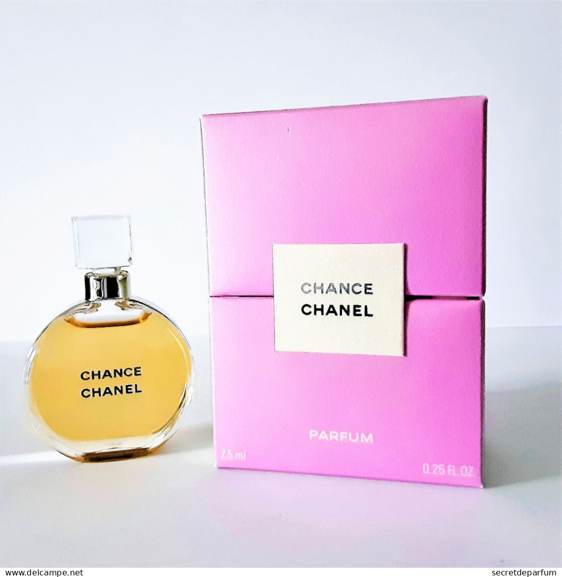 Flacon De PARFUM CHANEL CHANCE    Parfum   7.5 Ml   De CHANEL Neuf + Boite - Femme