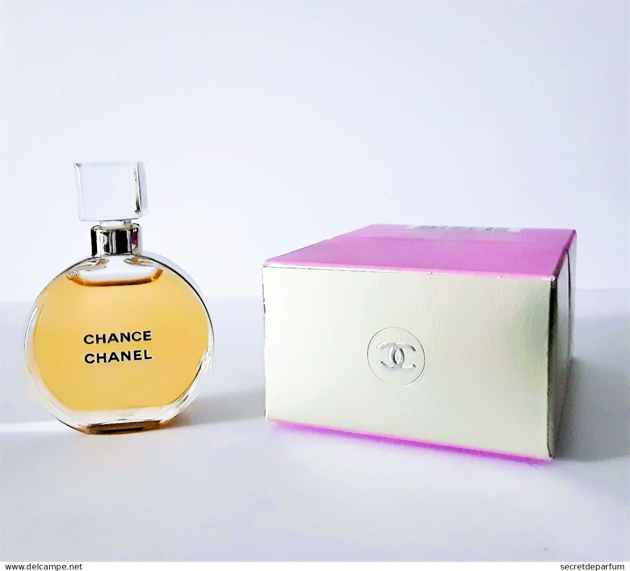 Flacon De PARFUM CHANEL CHANCE    Parfum   7.5 Ml   De CHANEL Neuf + Boite - Femme