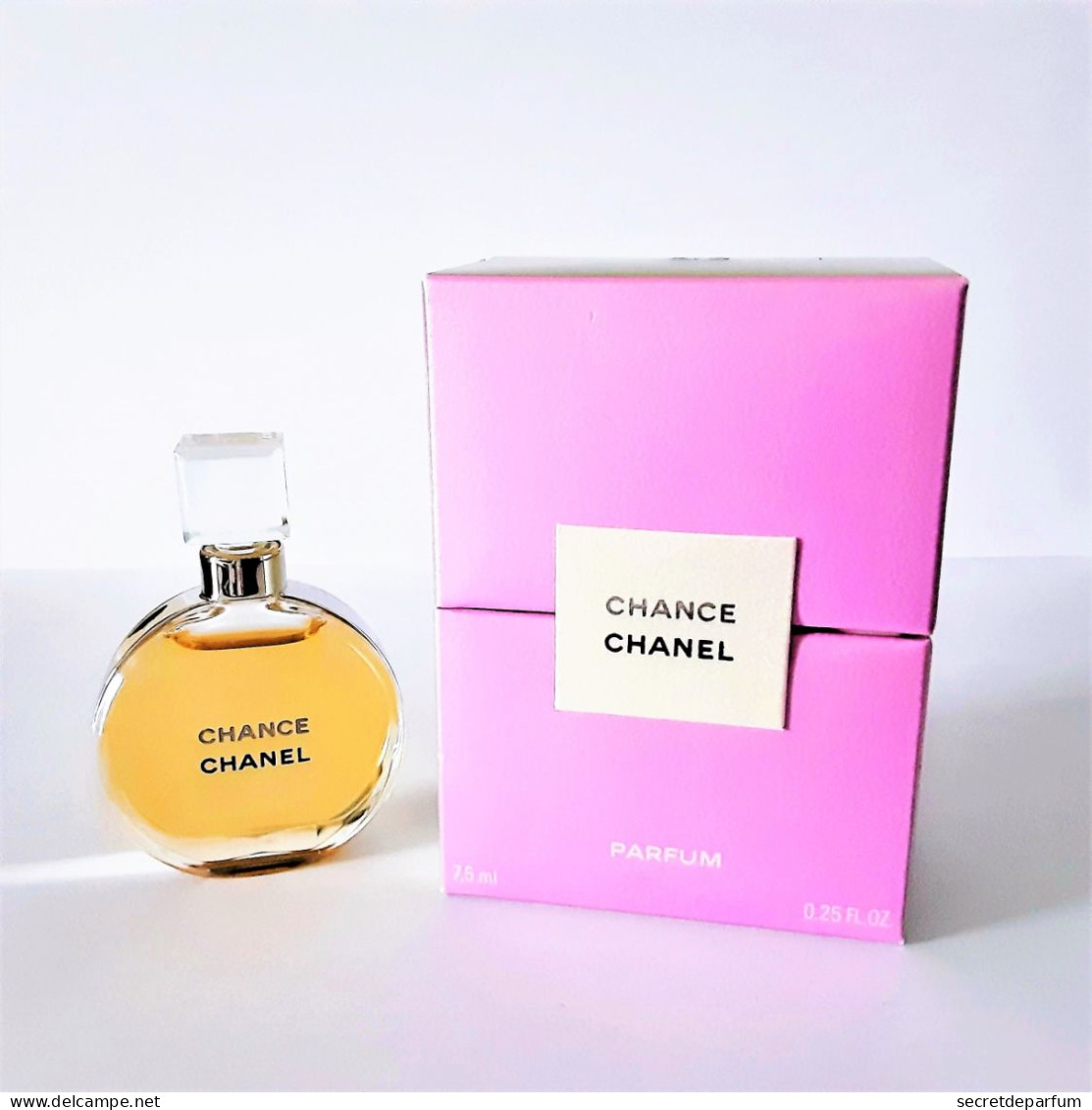 Flacon De PARFUM CHANEL CHANCE    Parfum   7.5 Ml   De CHANEL Neuf + Boite - Dames