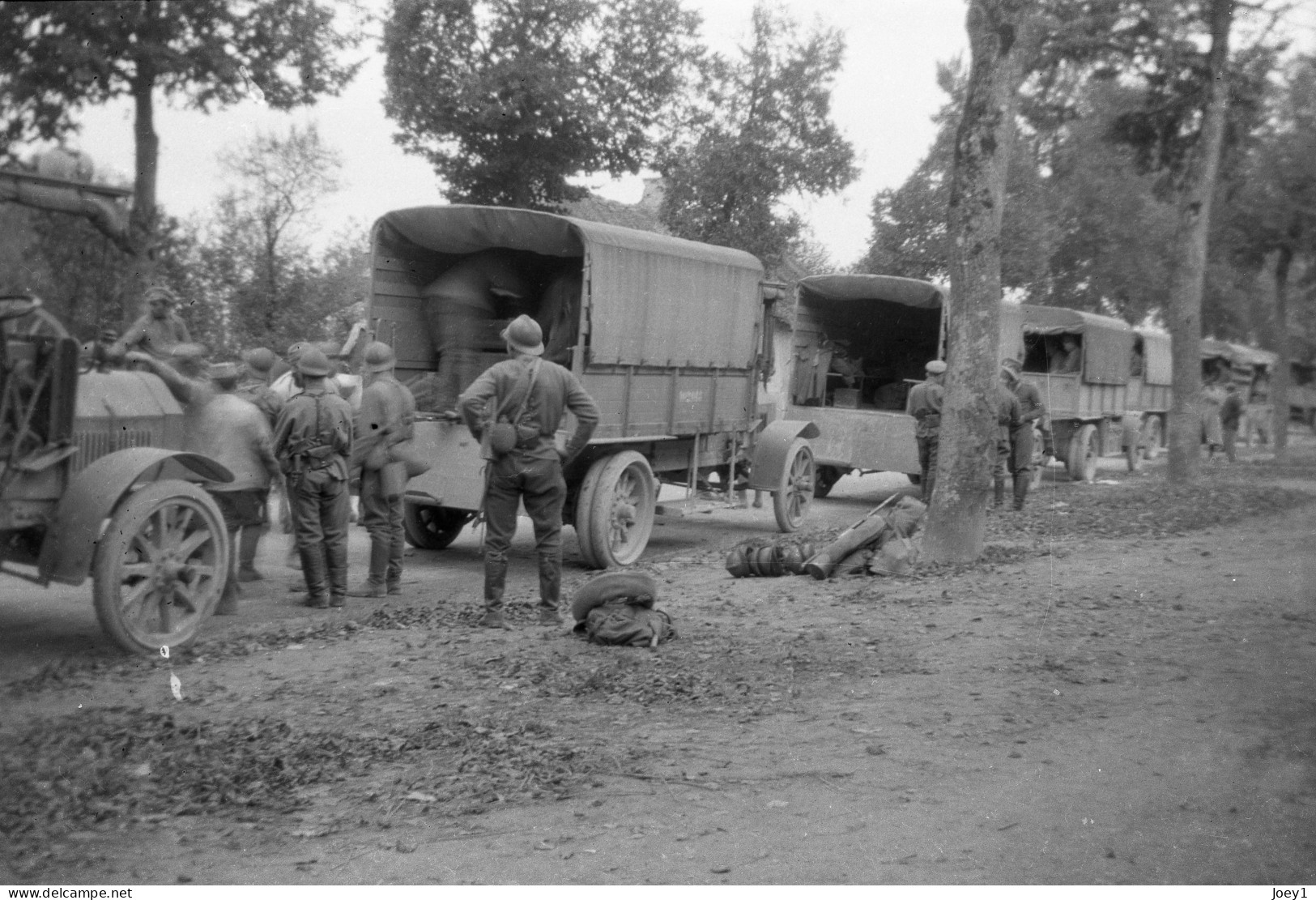 Photo Grande Guerre Format 13/18 Tirage Contemporain Argentique ,convoi De Soldats - Guerra, Militari