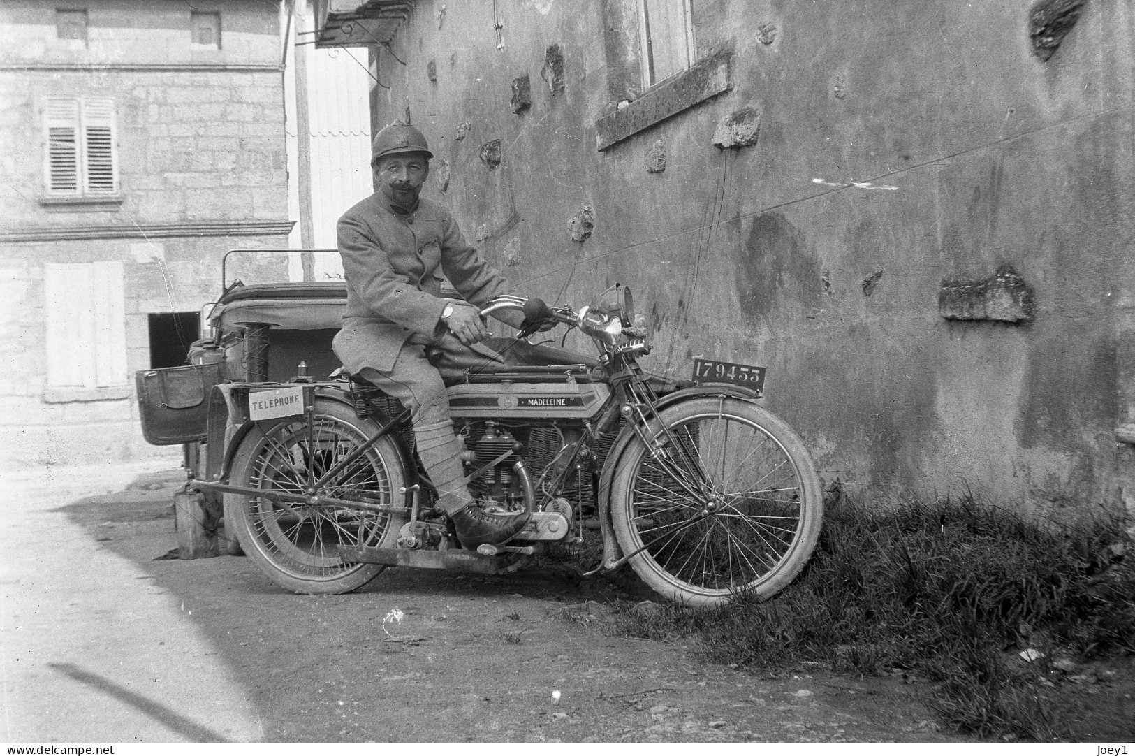 Photo Grande Guerre Format 13/18 Tirage Contemporain Argentique ,moto De Transmission,modèle Triumph - Guerra, Militari