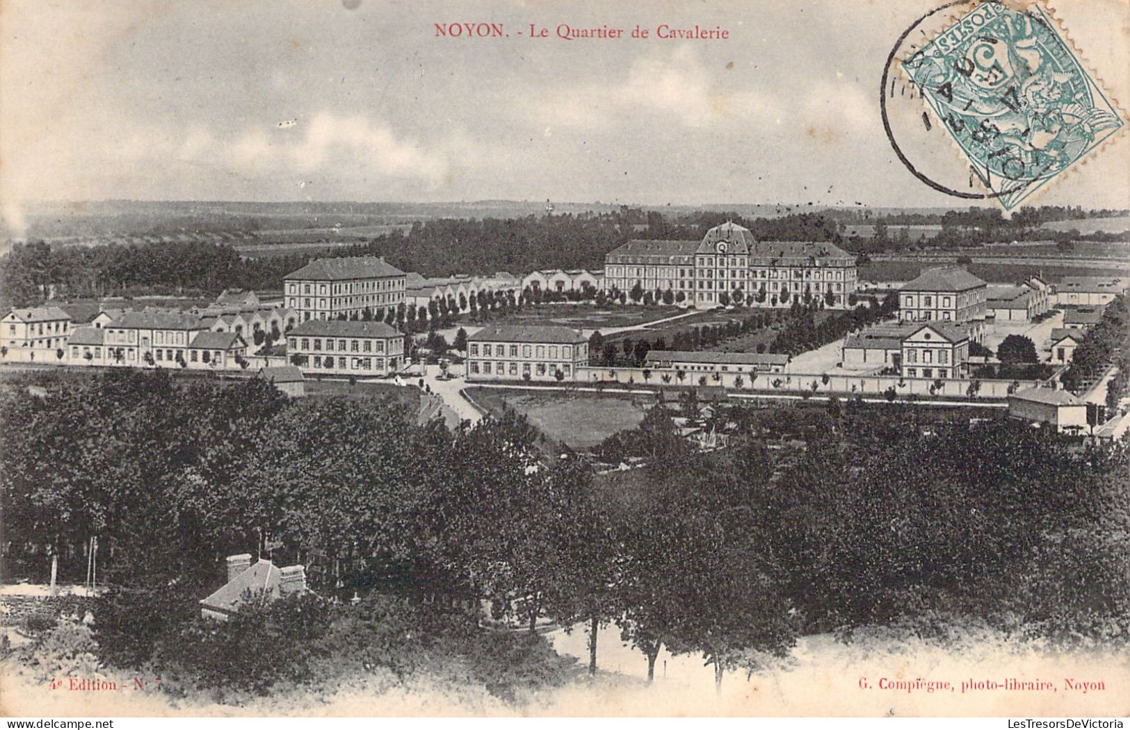 MILITARIA - NOYON - Le Quartier De Cavalerie - Carte Postale Ancienne - Kasernen
