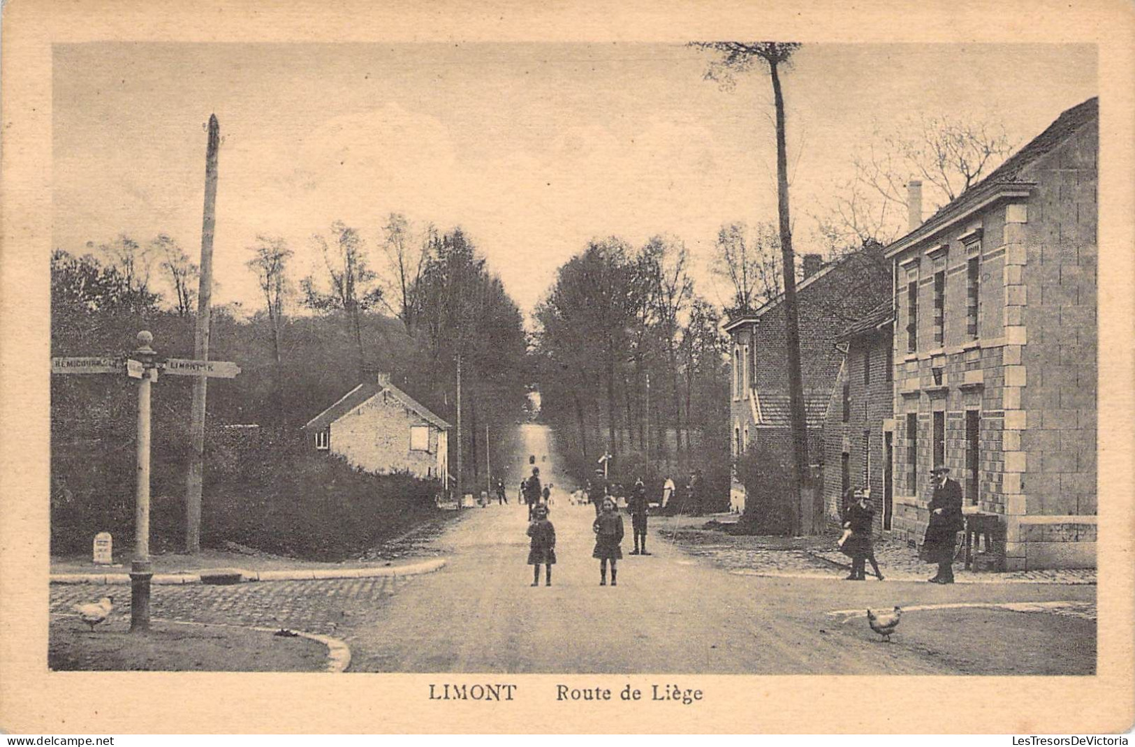 Belgique - Limont - Route De Liège - Edit. Henri Kaquet - Animé - Enfant - Poule - Carte Postale Ancienne - Hoei