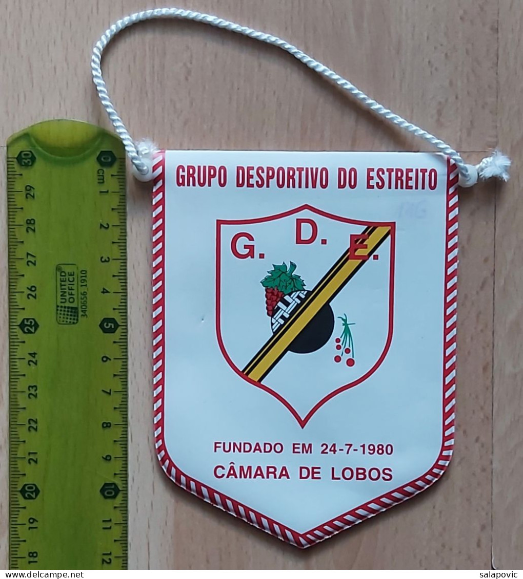 Grupo Desportivo Do Estreito Portugal Football Club Soccer Fussball Calcio PENNANT, SPORTS FLAG ZS 4/18 - Habillement, Souvenirs & Autres