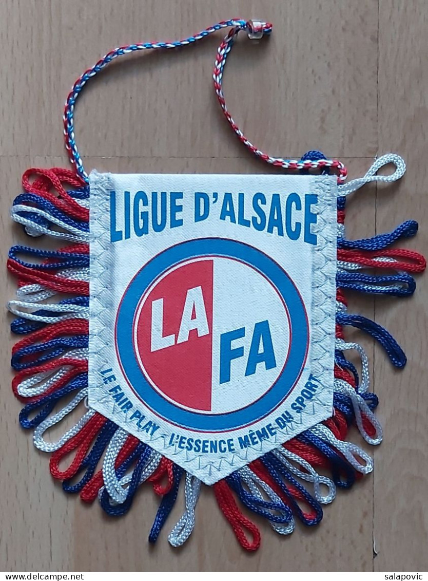 France Football Federation LIGUE D'ALSACE Football Soccer Fussball Calcio PENNANT, SPORTS FLAG ZS 4/19 - Abbigliamento, Souvenirs & Varie