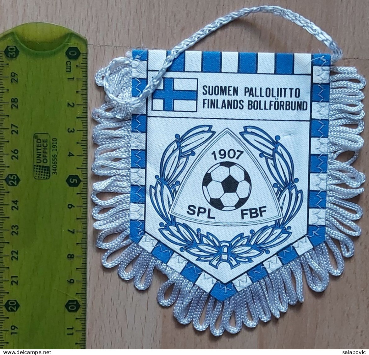 Finland FOOTBALL FEDERATION Suomen Palloliitto  Football Soccer Fussball Calcio PENNANT, SPORTS FLAG ZS 4/19 - Apparel, Souvenirs & Other