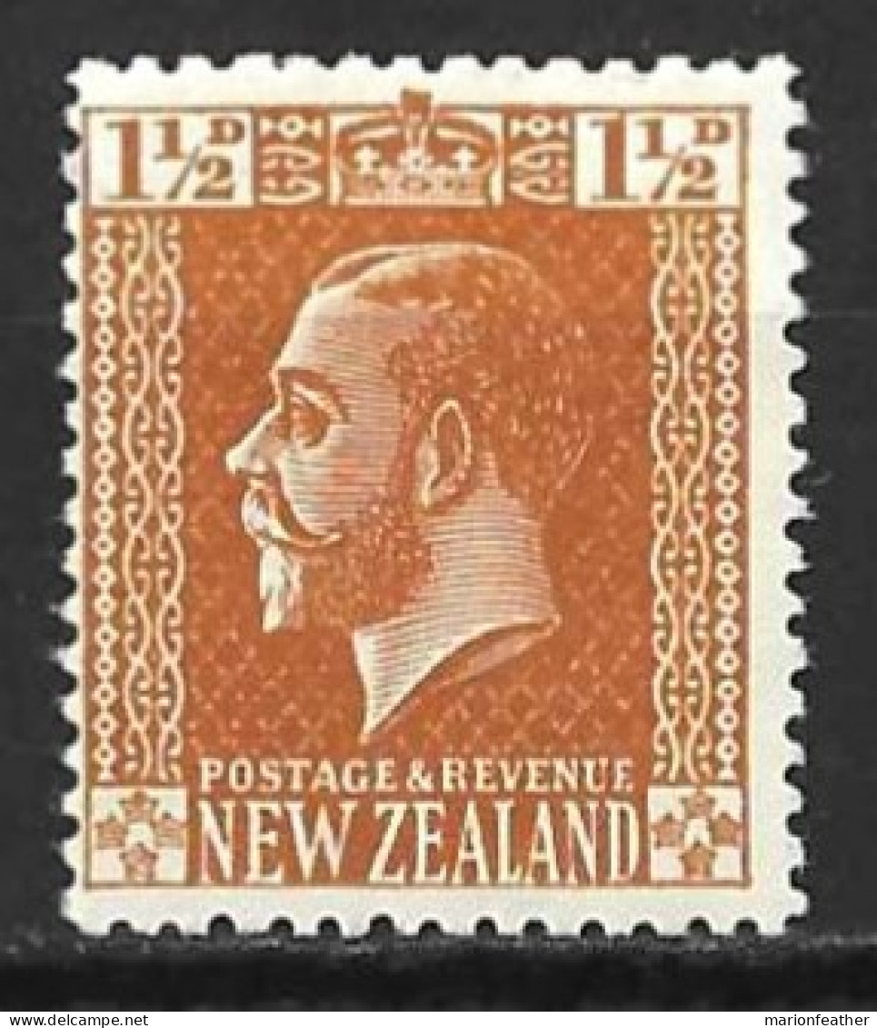 NEW ZEALAND...KING GEORGE..V...(1910-36..)...." 1915.."......1 & HALFd......SG438......MH.... - Ungebraucht