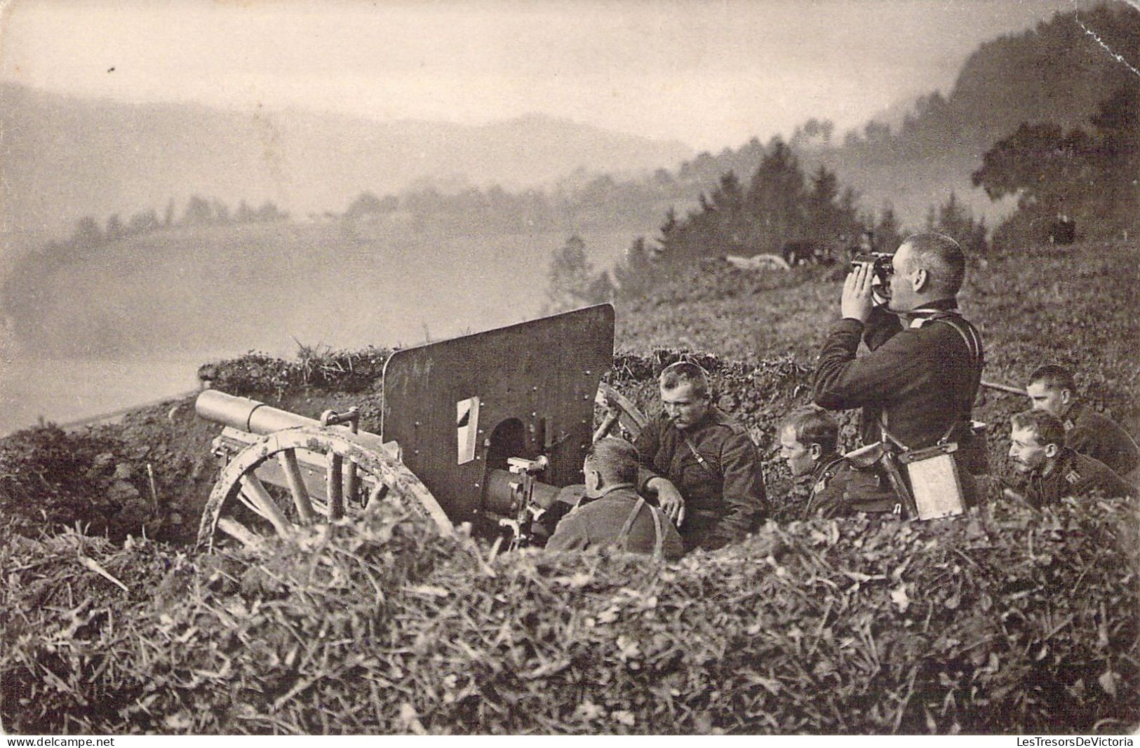 MILITARIA - MATERIEL - BATTERIE ENFOUIE - Canon - Carte Postale Ancienne - Matériel