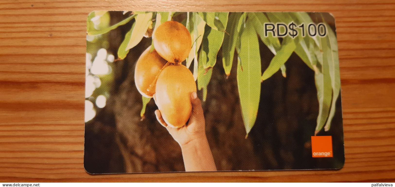 Prepaid Phonecard Dominican Republic, Orange - Fruit - Dominica