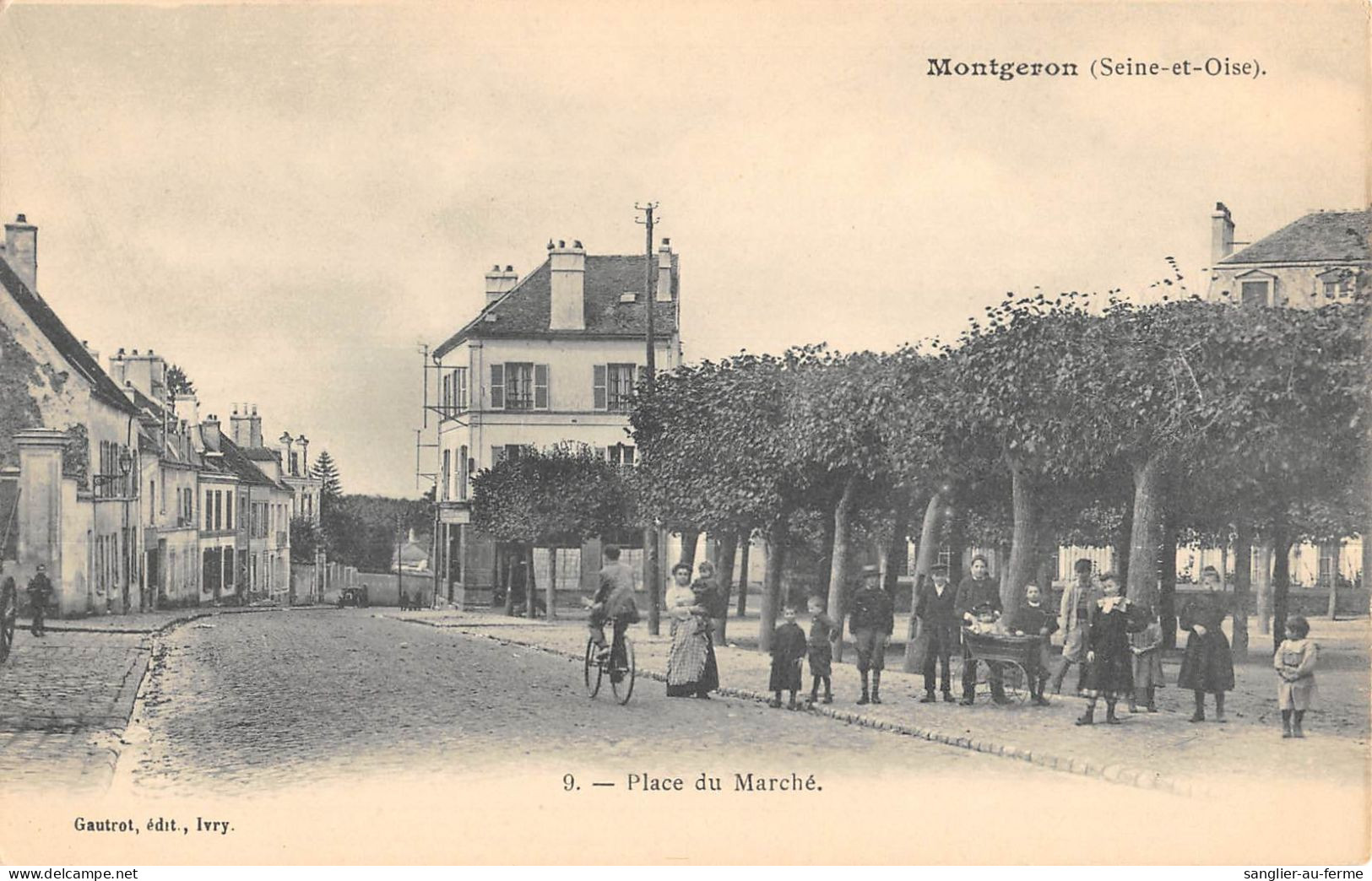 CPA 91 MONTGERON / PLACE DU MARCHE - Montgeron