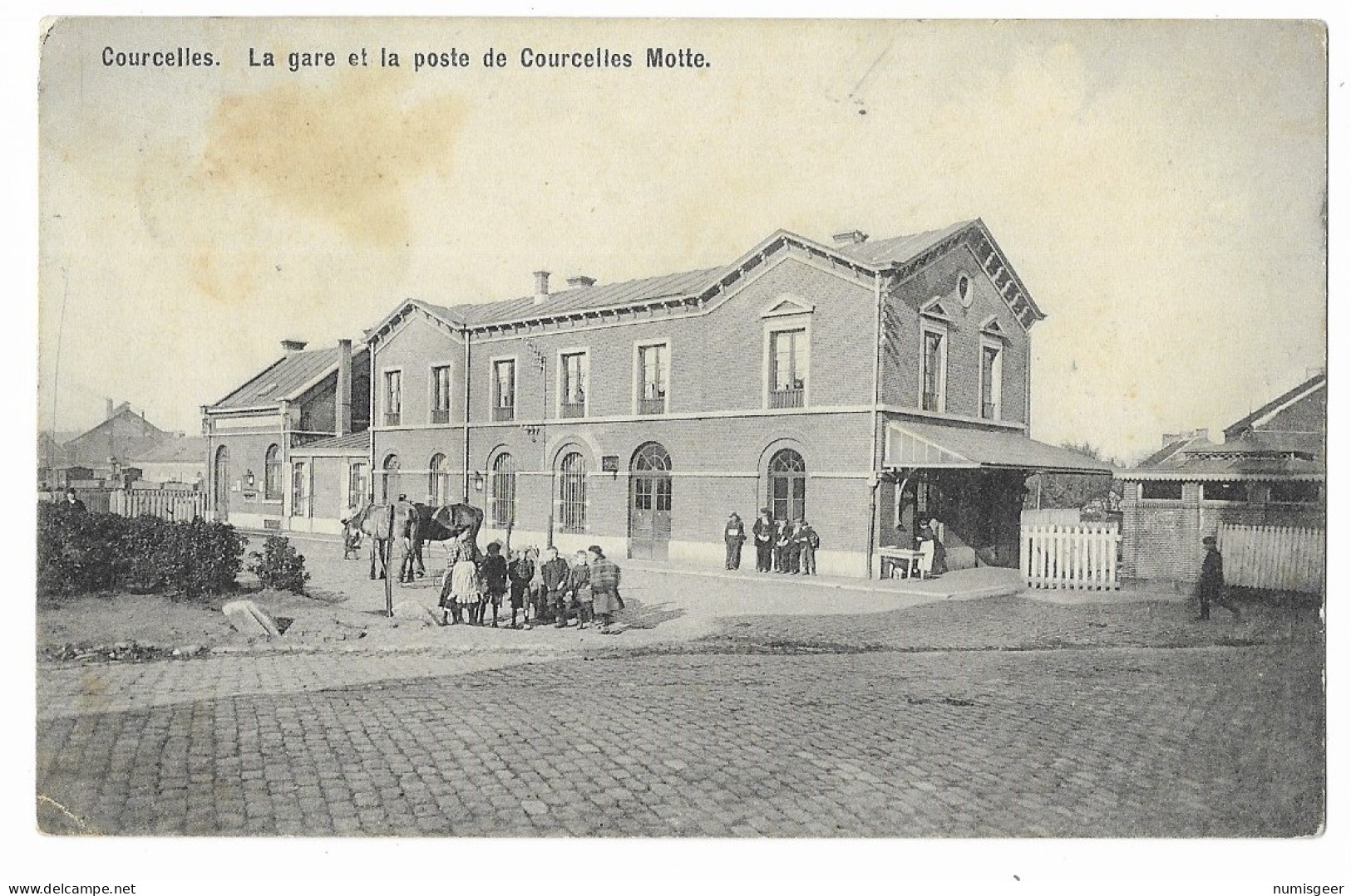 COURCELLES -- La Gare Et La Poste De Courcelles Motte - Courcelles