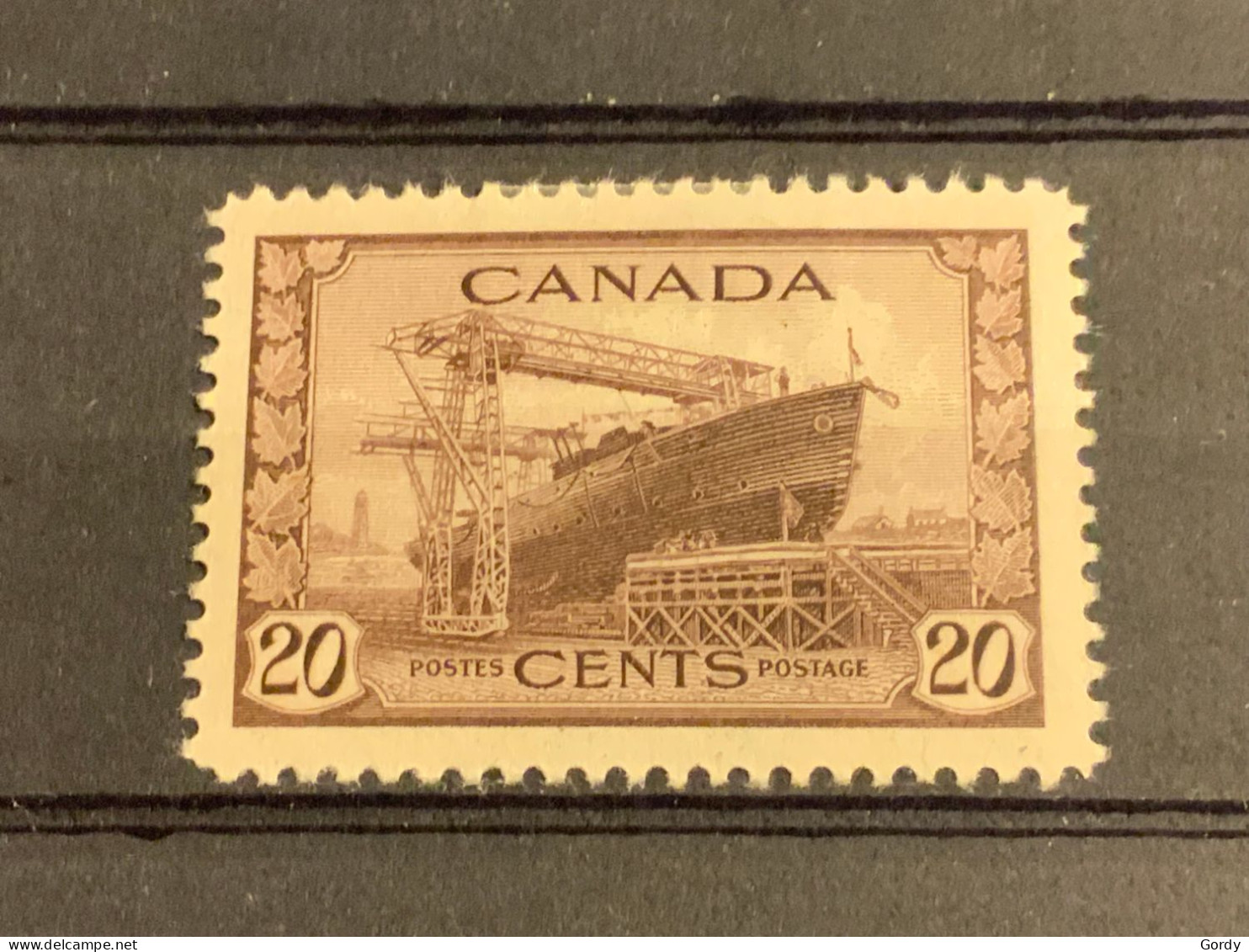 1942 Canada 20c MM (SB1/076) - Unused Stamps