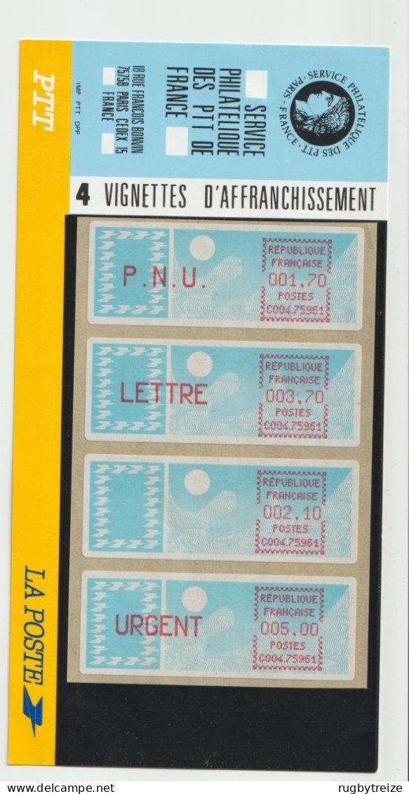 6200 PLAQUETTE DE 4 VIGNETTES D ' AFFRANCHISSEMENT PNU - 1985 Papel « Carrier »