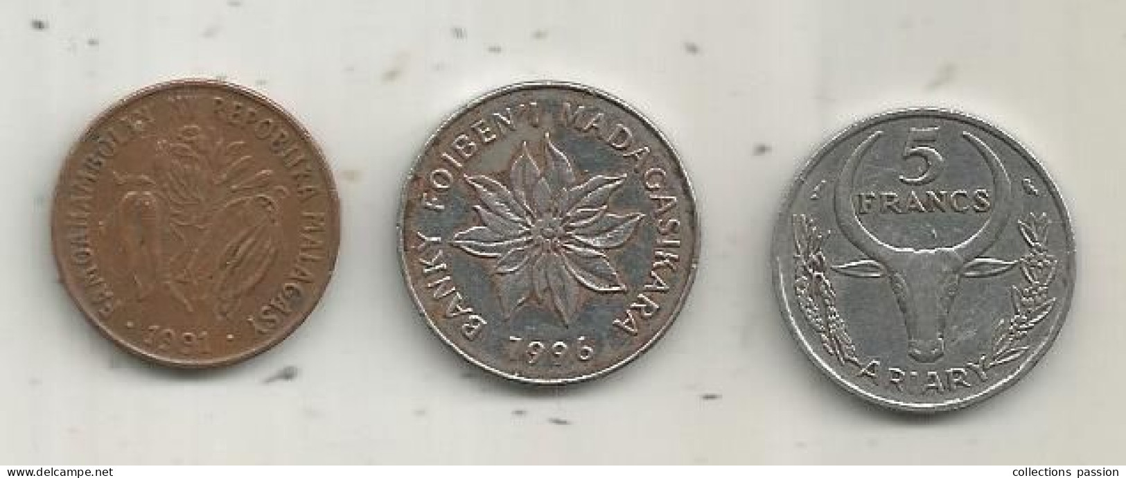 JC, Monnaie ,MADAGASCAR, MALAGASY, 5 Francs 1968; 5 Francs 1996; 10 Francs 1991,  LOT DE 3 MONNAIES - Madagascar