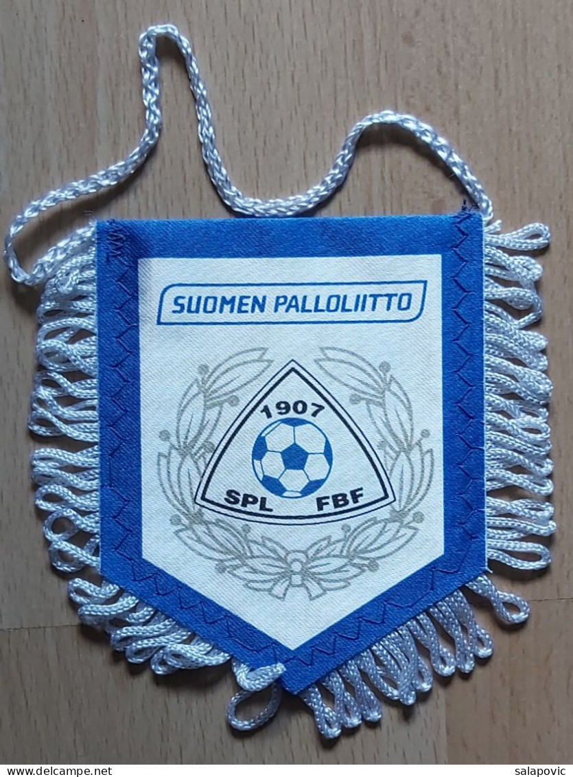 Finland FOOTBALL FEDERATION Suomen Palloliitto Soccer Club Fussball Calcio Futbol Futebol PENNANT, SPORTS FLAG ZS 3/2 - Abbigliamento, Souvenirs & Varie