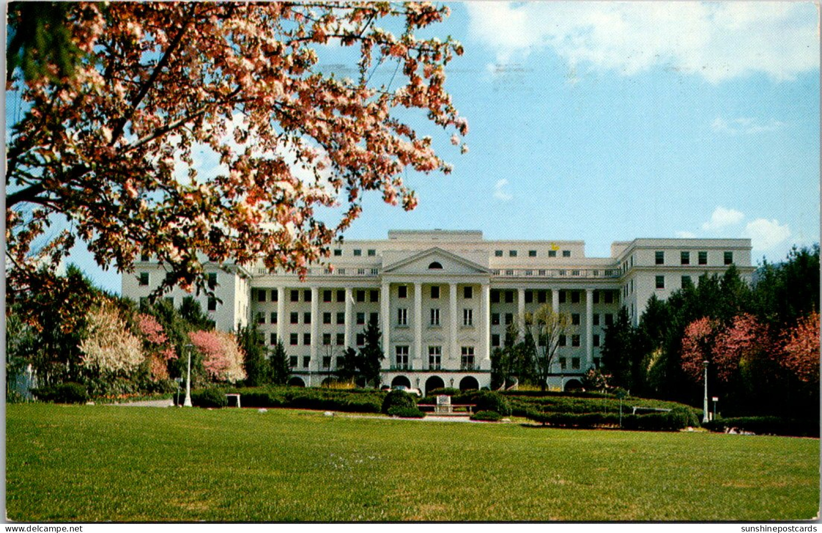 West Virginia White Sulphur Springs The Greenbrier Resort North Entrance 1957 - Autres & Non Classés