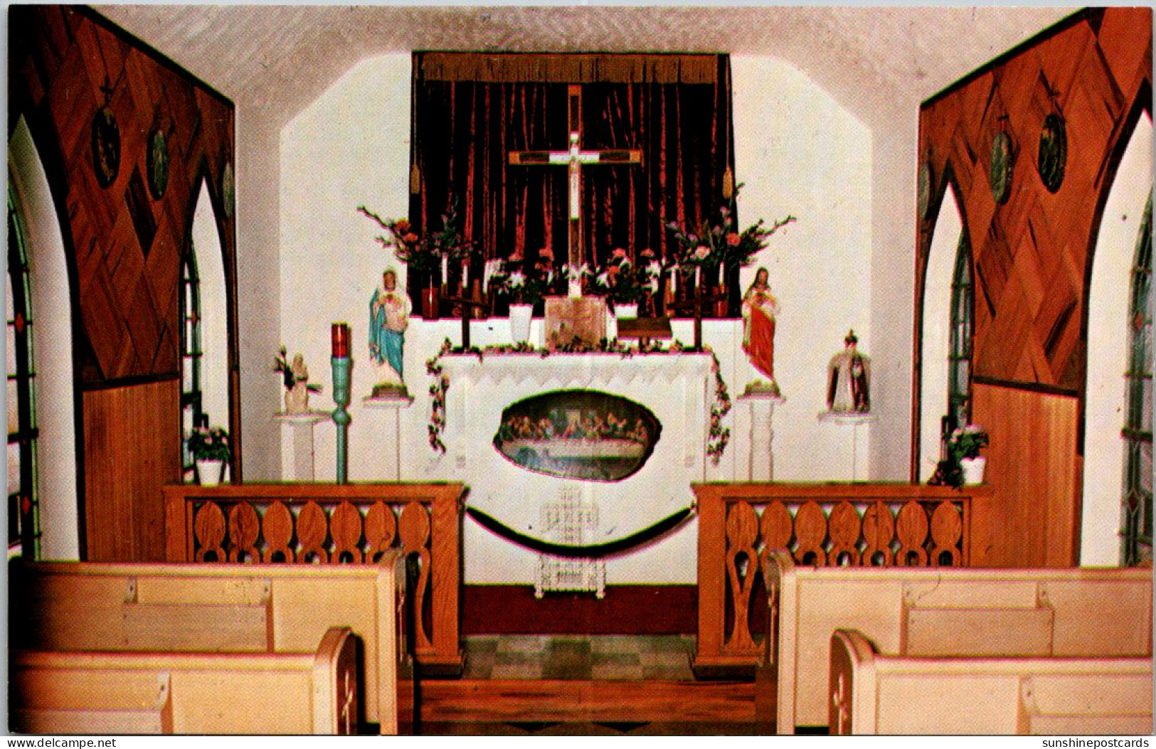 West Virginia Horse Shoe Ron Our Lady Of The Pines Interior Smallest Church In 48 States - Altri & Non Classificati
