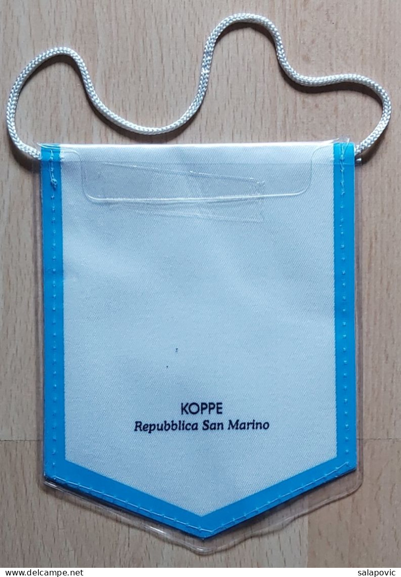 San Marino Football Federation Association Union soccer Fussball Calcio Futbol Futebol  PENNANT, SPORTS FLAG ZS 3/4 - Habillement, Souvenirs & Autres