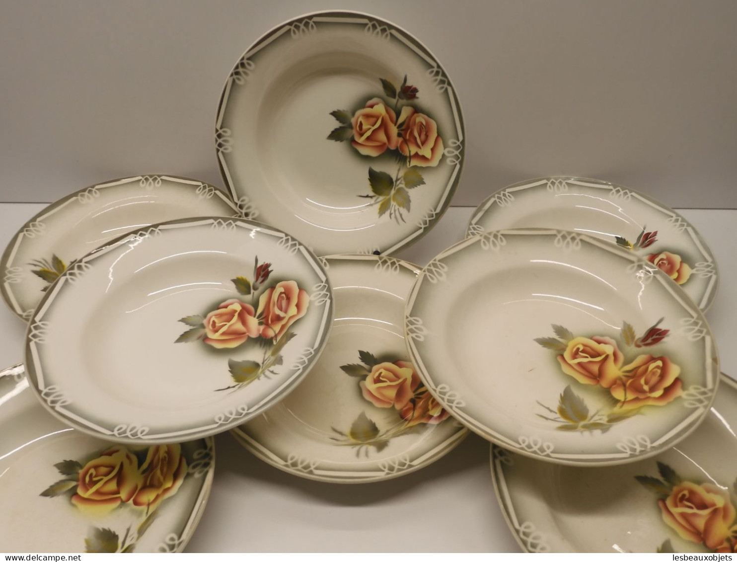 -8 ASSIETTES DEMI CREUSES CERAMIQUE DIGOIN Modèle ADELE Roses Jaune Orangé    E - Digoin (FRA)