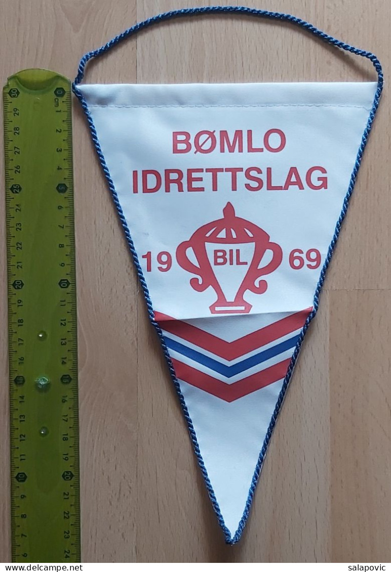 Bømlo Idrettslag Norway Football club soccer Fussball Calcio Futebol  PENNANT, SPORTS FLAG ZS 3/6 - Habillement, Souvenirs & Autres