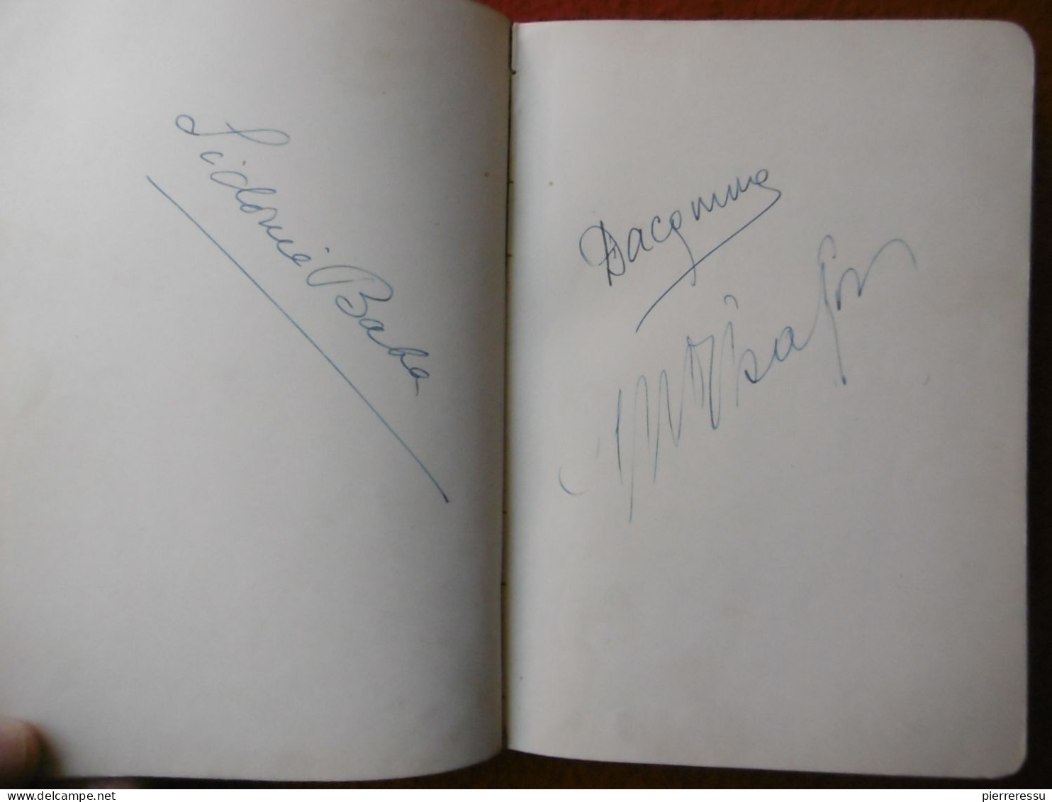 LIVRE D OR AUTOGRAPHES DONT COCTEAU ET AUTRES MANUSCRITS DESSINS RRRRRRRRRR