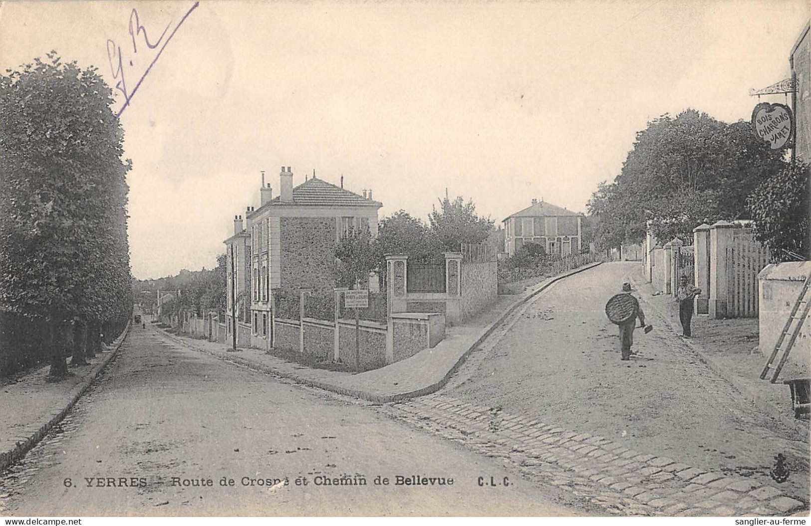 CPA 91 YERRES / ROUTE DE CROSNE / CHEMIN DE BELLEVUE / Cliché Rare Avec L'homme - Yerres