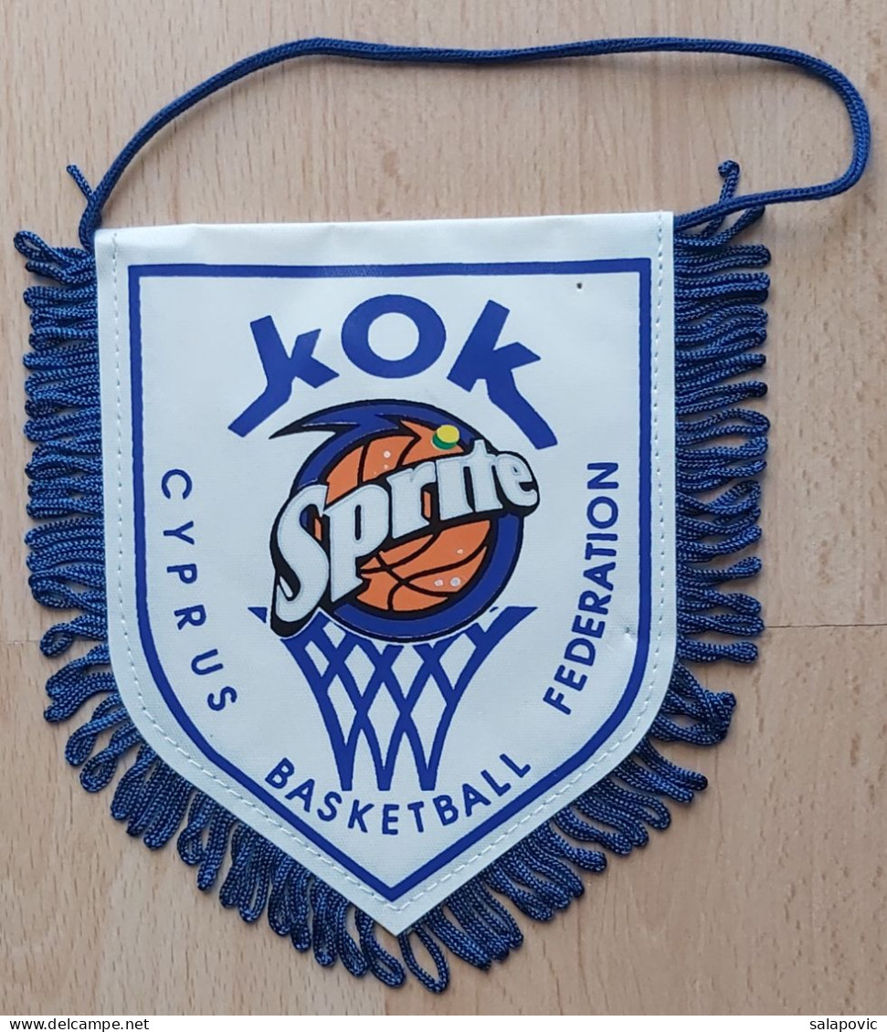 Cyprus Basketball Federation PENNANT, SPORTS FLAG ZS 3/10 - Uniformes, Recordatorios & Misc