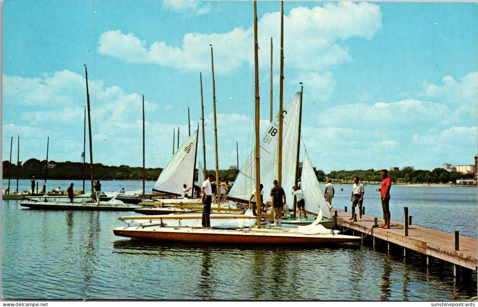 Minnesota Minneapolis Sailboating On Lake Calhoun - Minneapolis