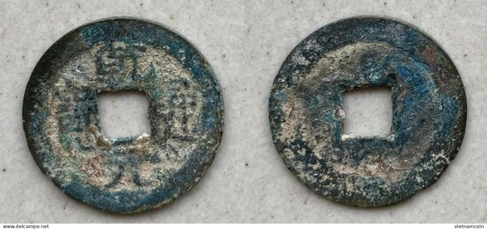 Ancient Annam Coin Can Nguyen Thong Bao - Copper - Vietnam