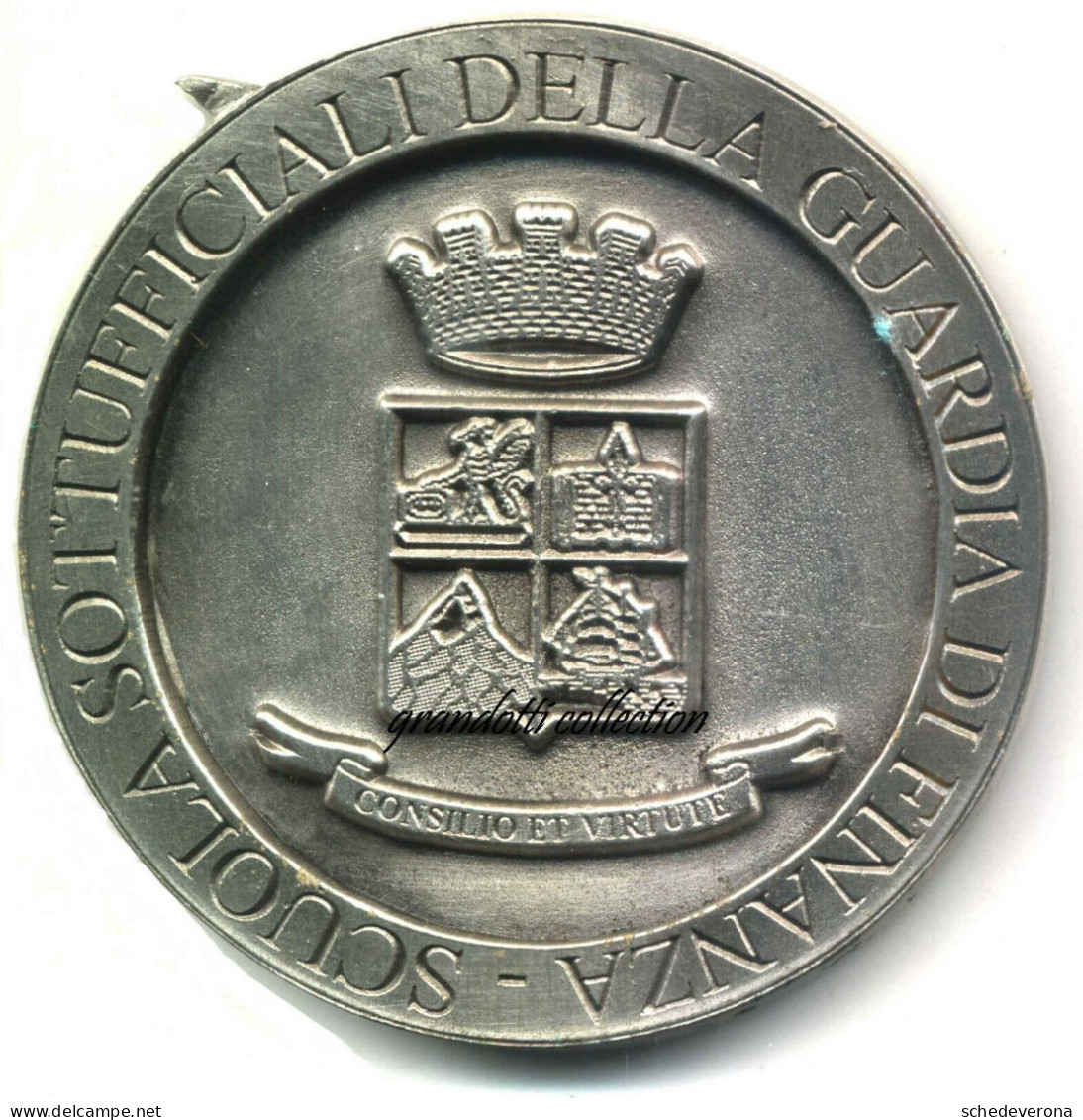 SCUOLA SOTTUFFICIALI GUARDIA DI FINANZA MONTELLO CUNEO 1997 MEDAGLIA RICORDO - Profesionales/De Sociedad