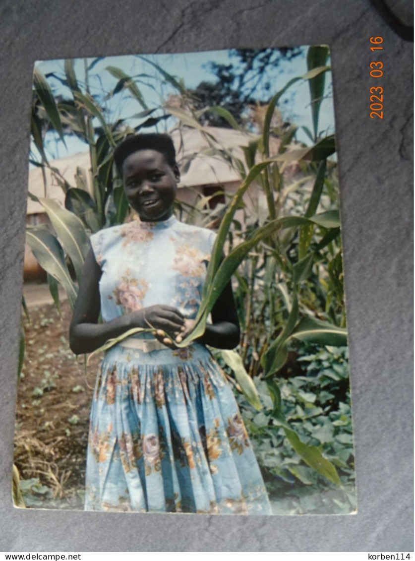 ACHOLI SCHOOLGIRL - Ouganda