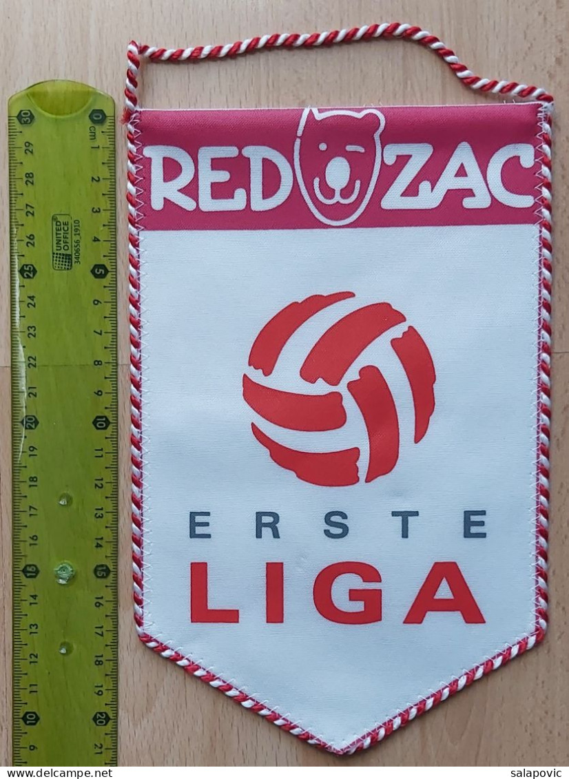 RED ZAC ERSTE LIGA Austria Football Club Soccer Fussball Calcio Futbol Futebol  PENNANT, SPORTS FLAG ZS 3/11 - Kleding, Souvenirs & Andere