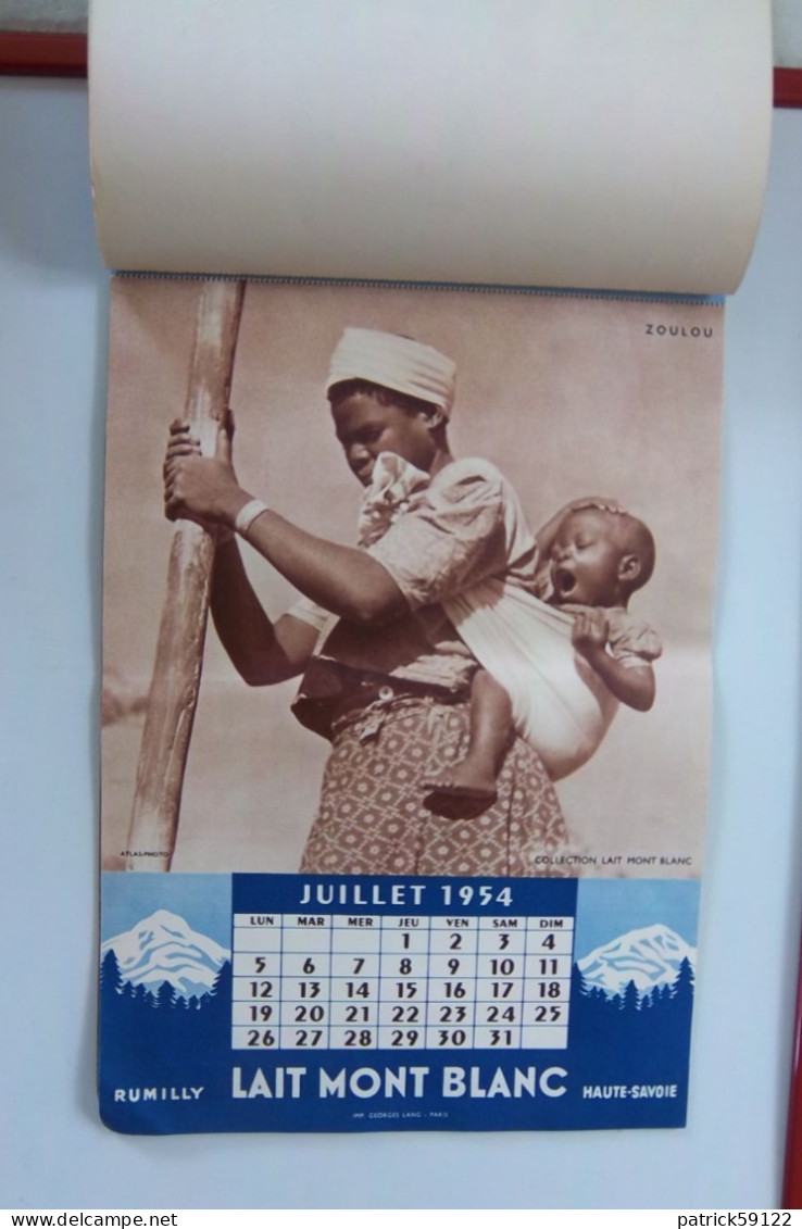 CALENDRIER 1954 - LAIT MONT BLANC - RUMILLY - HAUTE SAVOIE - LES FEMMES DU MONDE -