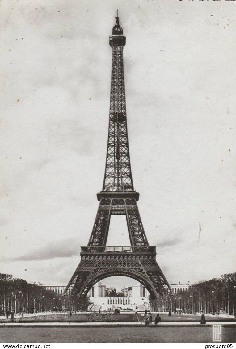 PARIS TOUR EIFFEL CACHETS SOUVENIR 1946 + TIMBRE + TIMBRE GANDON 3F - Eiffelturm