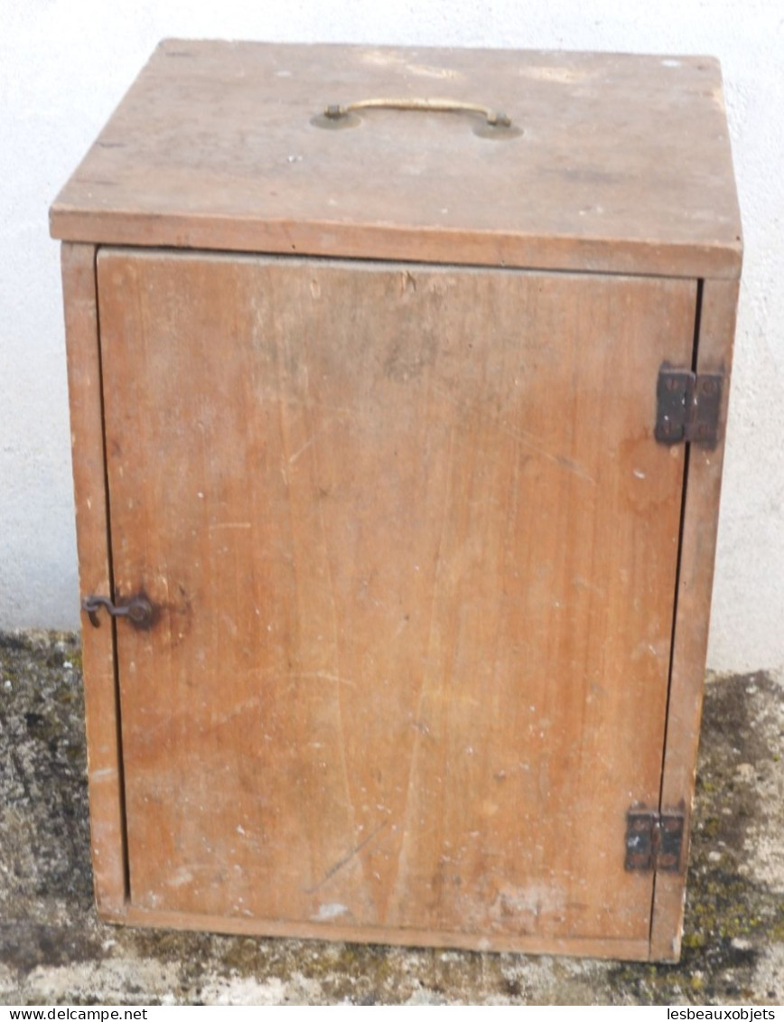 -ANCIENNE BOITE A COIFFE EN BOIS ORIGINE CHARENTE JUS GRENIER DECO COLLECTION   E