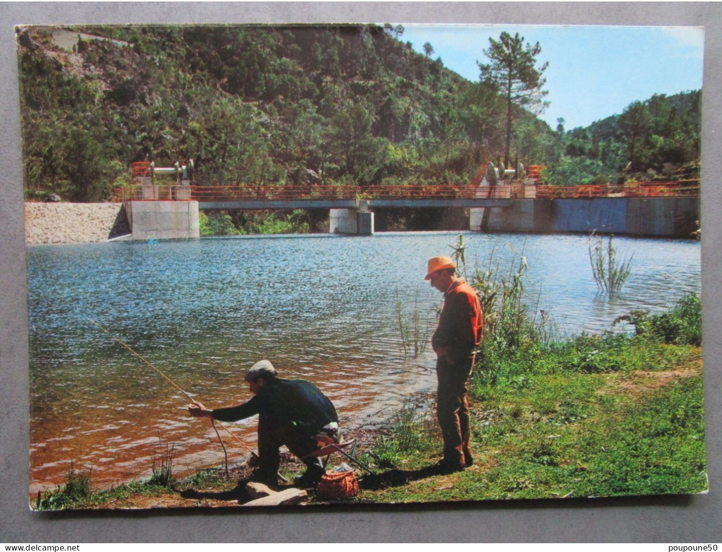 CP 83 Var La Prise De La SIAGNE MONTAUROUX Pêcheur à La Ligne , Vers Le Lac De Saint Cassien 1982 - Montauroux