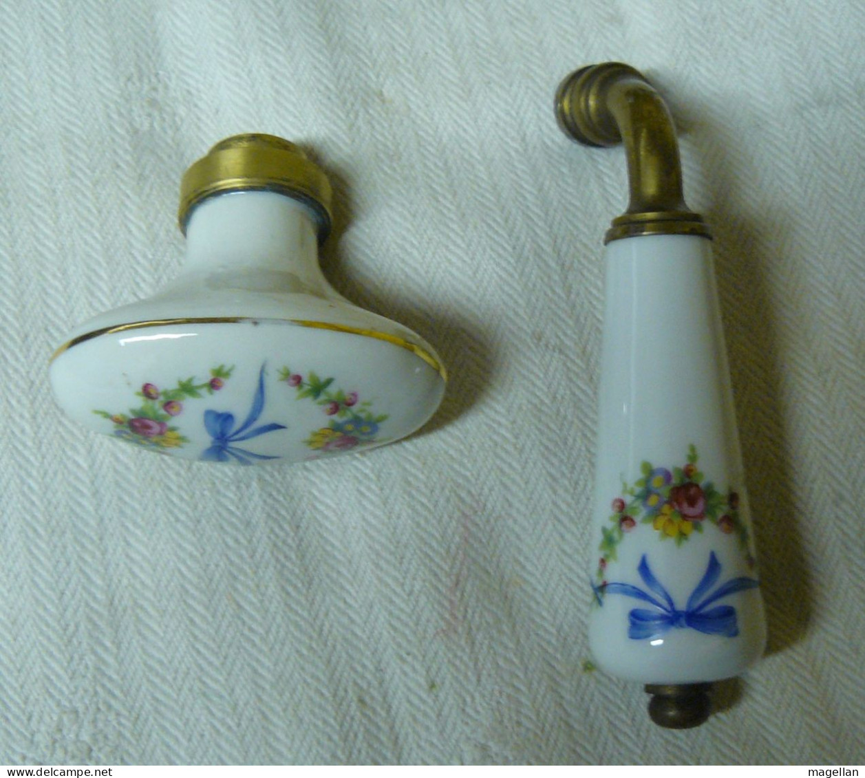 Ensemble Poignée + Bouton De Porte En Porcelaine De Limoges - Limoges (FRA)