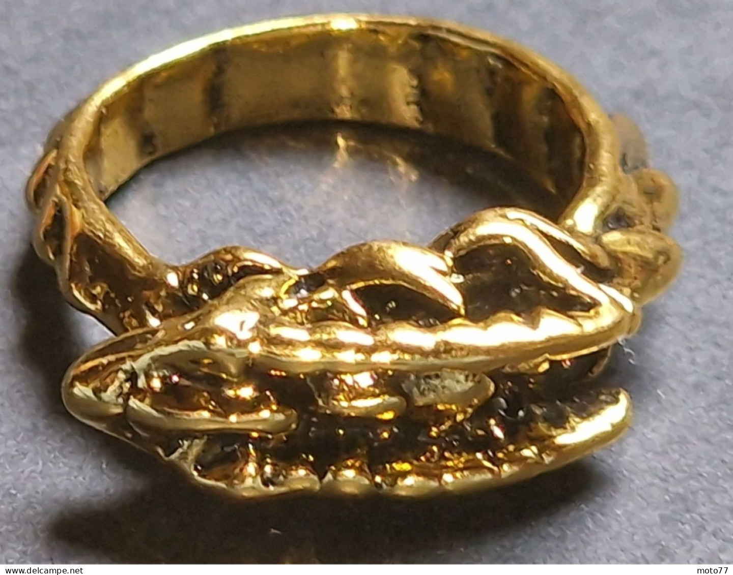 Jolie BAGUE Lézard Dorée - Taille 8 -Diamètre Intérieur (pour Le Doigt) : Environ 18 Mm - "neuf De Stock" - Vers 2000 - Ring