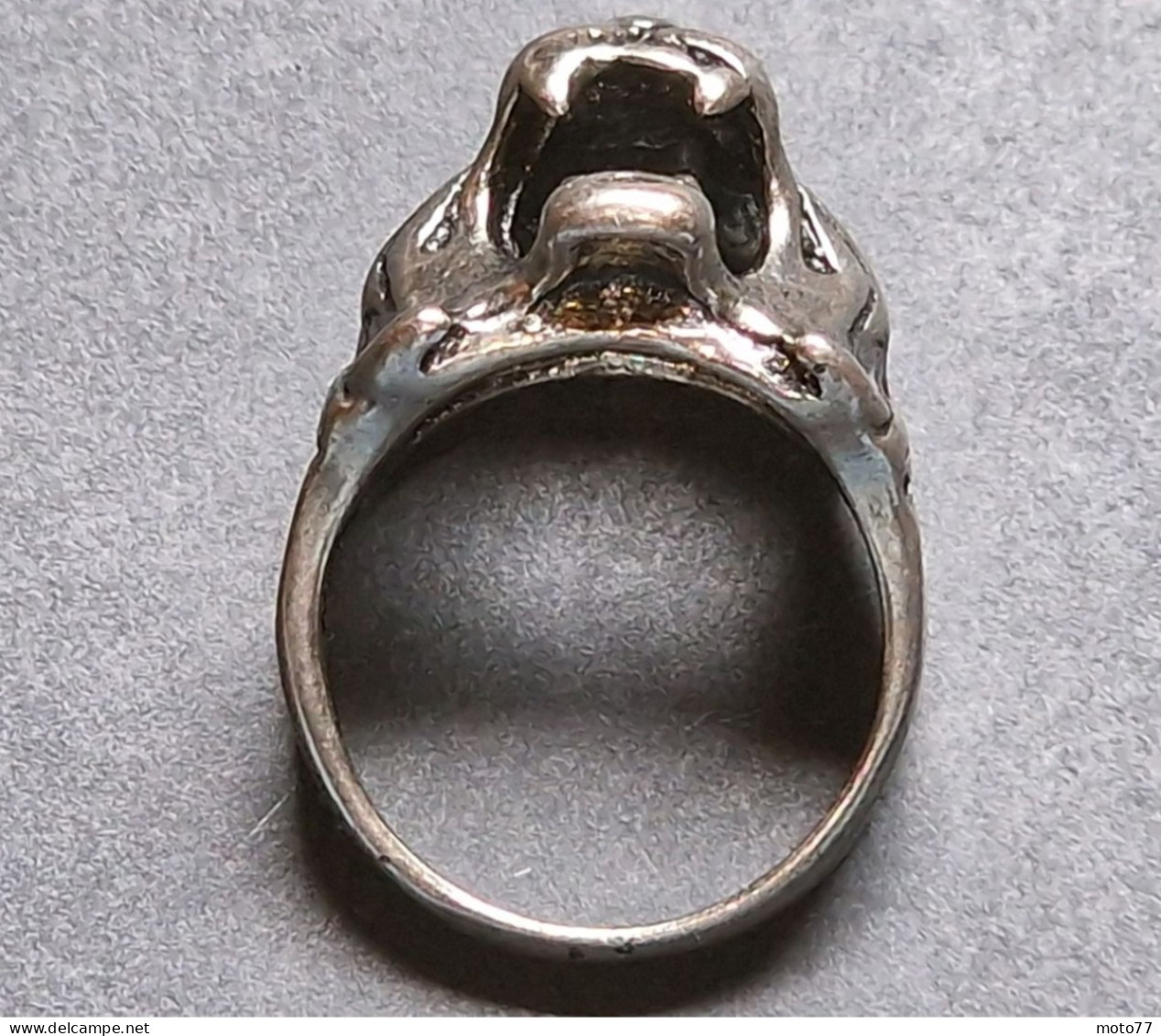 Jolie BAGUE Tête Fauve Argenté -Taille 9 - Diamètre Intérieur(pour Le Doigt): Environ 19 Mm -"neuf De Stock"- Vers 2000 - Anillos